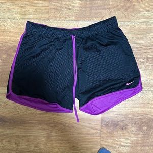 Nike black women’s shorts